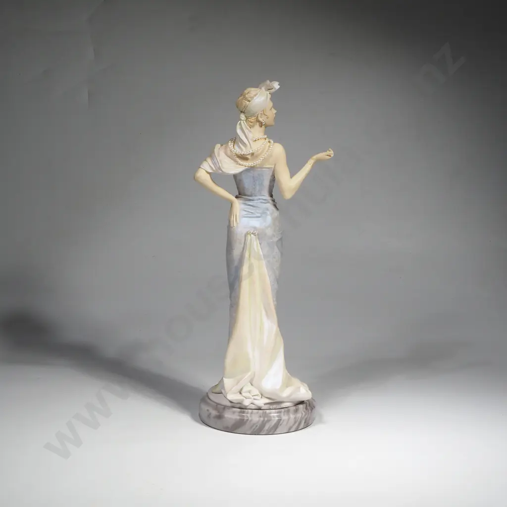 Royal Doulton Classique Figurine 'Helena' Model CL-3994, On Marble Base Image 1++