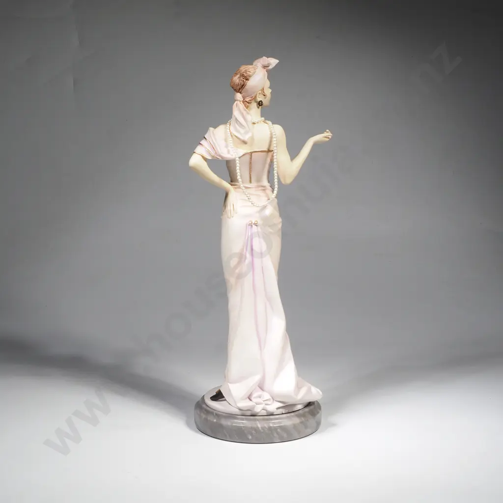 Royal Doulton Classique Figurine 'Julia' Model CL-3993, On Marble Base Image 1++