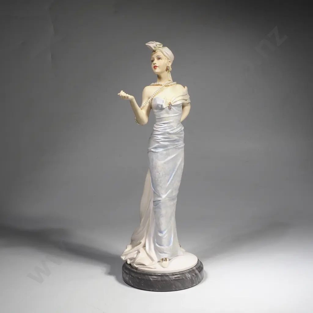 Royal Doulton Classique Figurine 'Helena' Model CL-3994 Image 1++