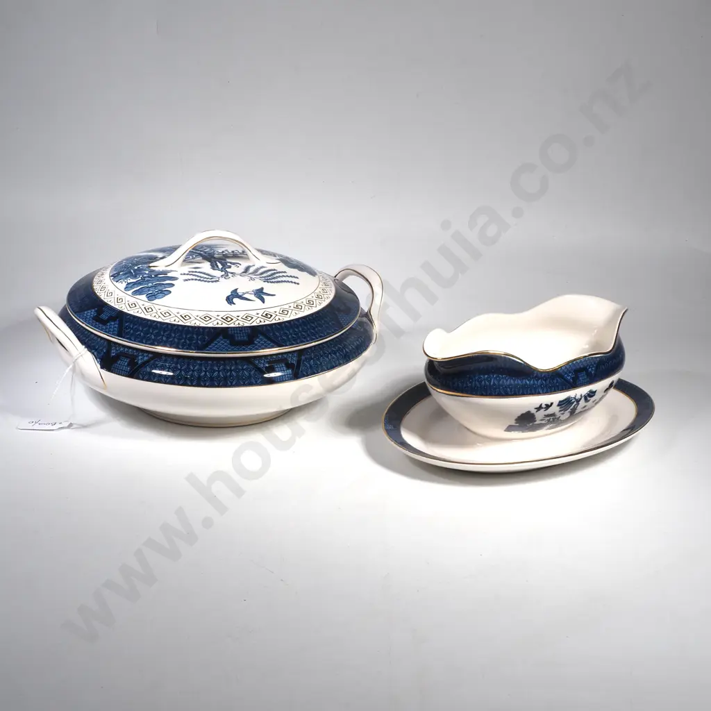 Nikko Blue & White Willow Pattern Covered Tureen & a Gravy Boat w Attached Underdish Image 1++