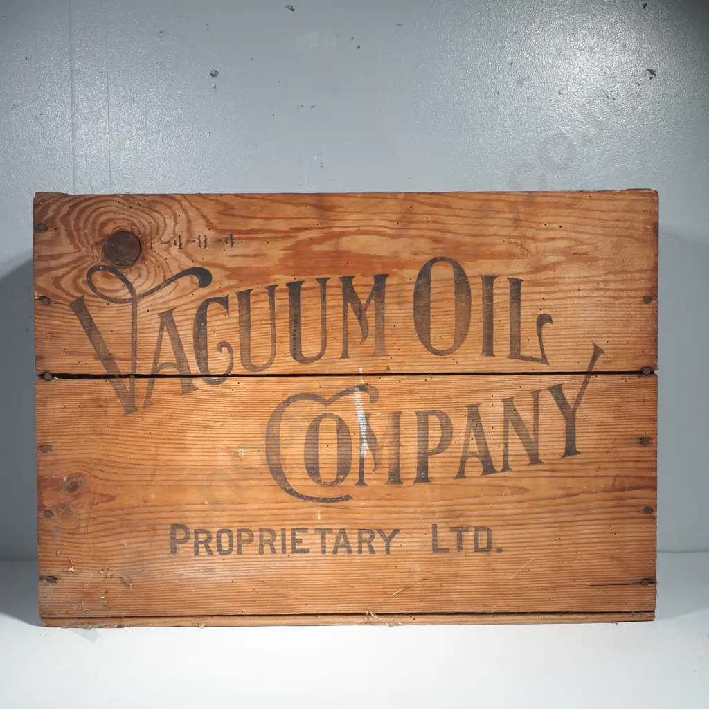Vintage Laurel Kerosene Wooden Crate by the Vacuum Oil Company Pty Ltd, Circa 1940s Image 1++