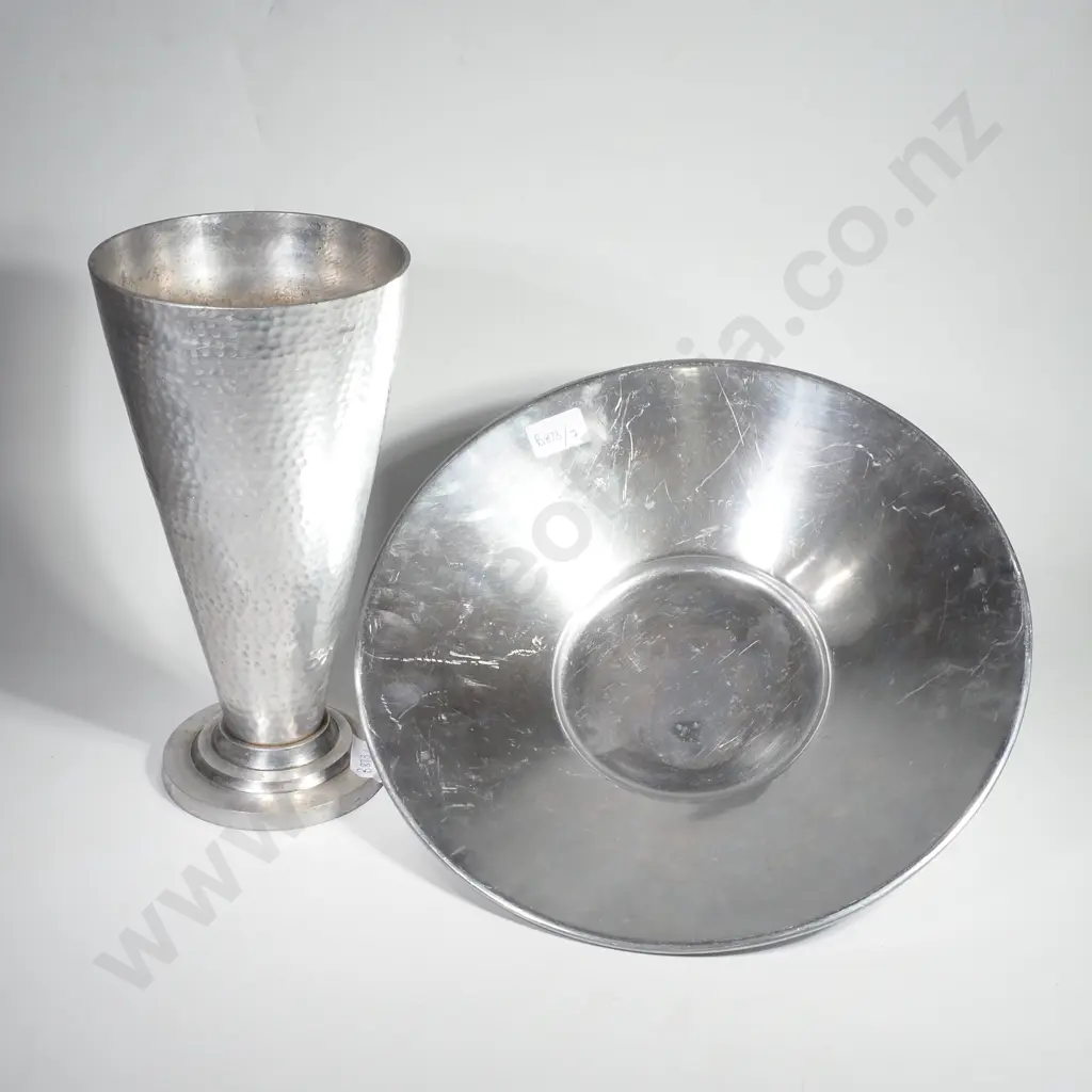 Hammered Silver Tone Trumpet Vase & a NZ Made Silver Tone Fruit Bowl Image 1++