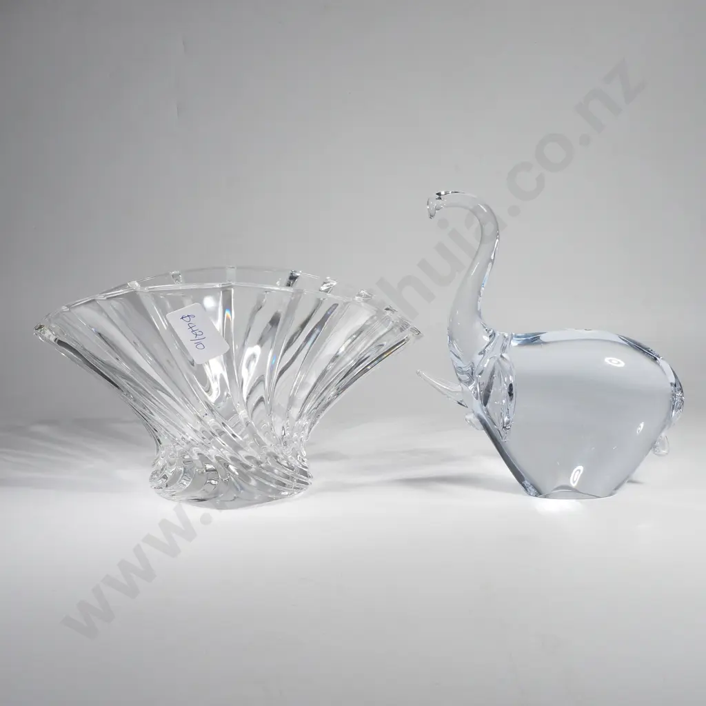 Vintage Art Glass Elephant w Trunk Up & a Mikasa Crystal Fan Shape Bowl Image 1++