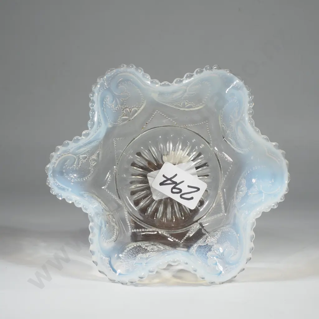 Vintage Dugan Opalescent Glass Bowl in the 'Jewelled' Heart Pattern Image 1++