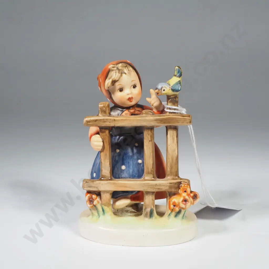 Goebel Hummel Figure 'Signs of Spring' Image 1++