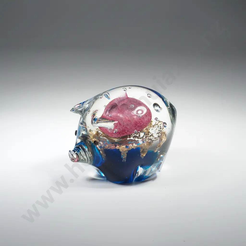 New Zealand Glass Paper Weight in the Form of a Pig w Cobalt Blue Base & Pink & Gold Flecked Abstract Design Image 1++