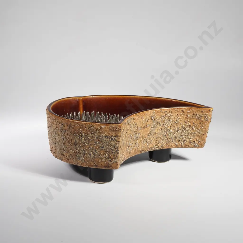 Vintage Mid-Century Japanese Footed Yamasan Ikebana Ceramic Bowl Image 1++