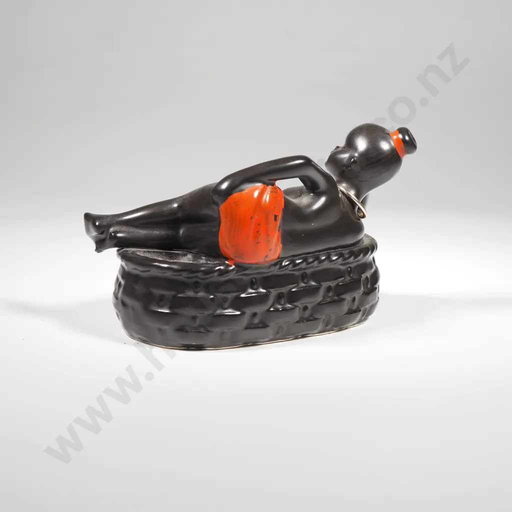 Vintage Figural Ashtray Image 1++