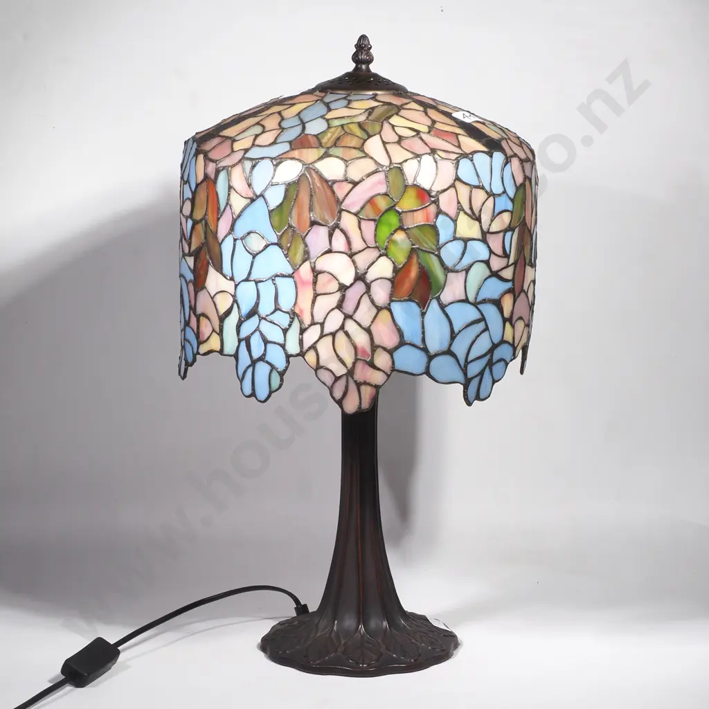 Tiffany Inspired Stained Glass 'Wisteria' Table Lamp - slight a/f Image 1++