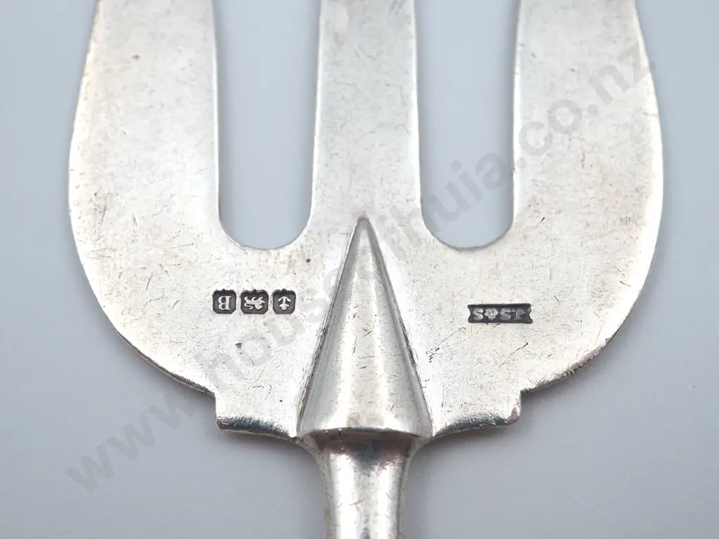 Greenstone & Hallmarked Sterling Silver Toast Fork "Tangaroa's Trident (for Toast)" Image 1++