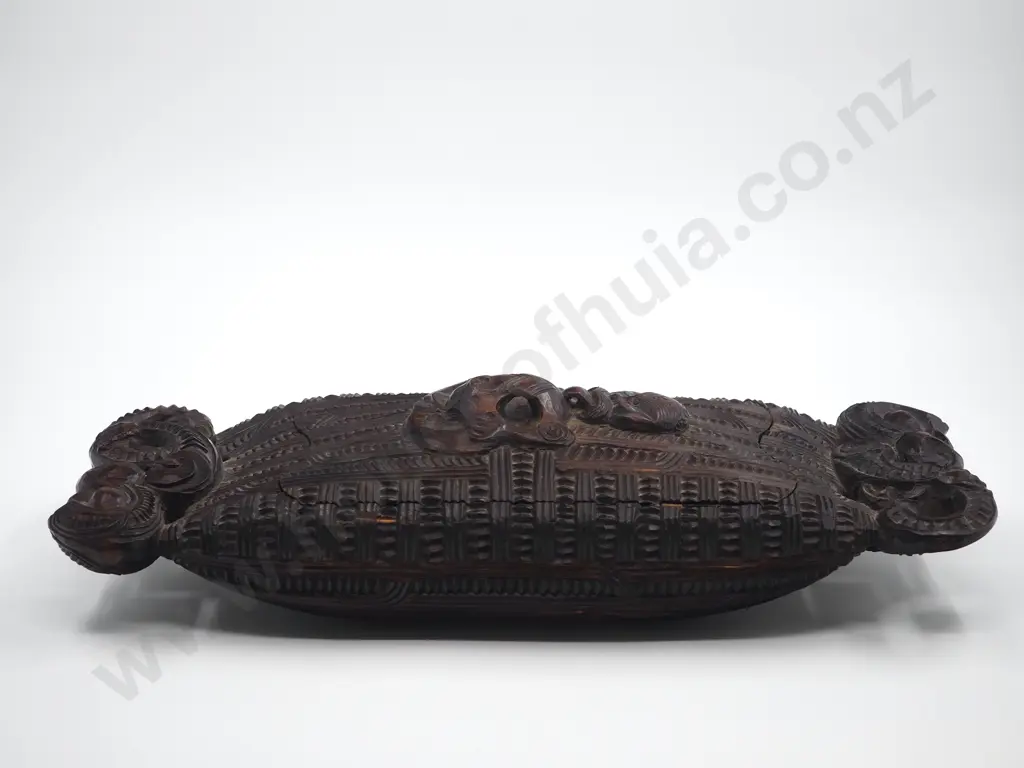 An Exceptional Antique Carved Wakahuia (Treasure Box) Image 1++