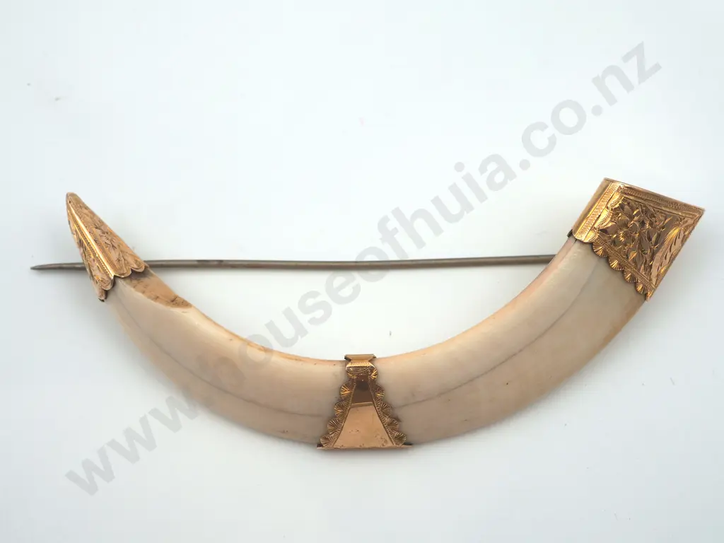 Colonial 9ct Gold Boar Tusk Brooch w Exceptional Detailing. Image 1++