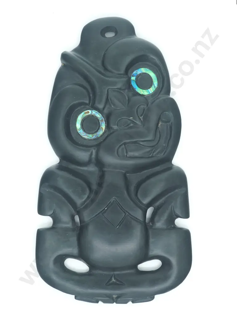Dark Kawakawa Rimu Area Pounamu Hei Tiki Image 1++
