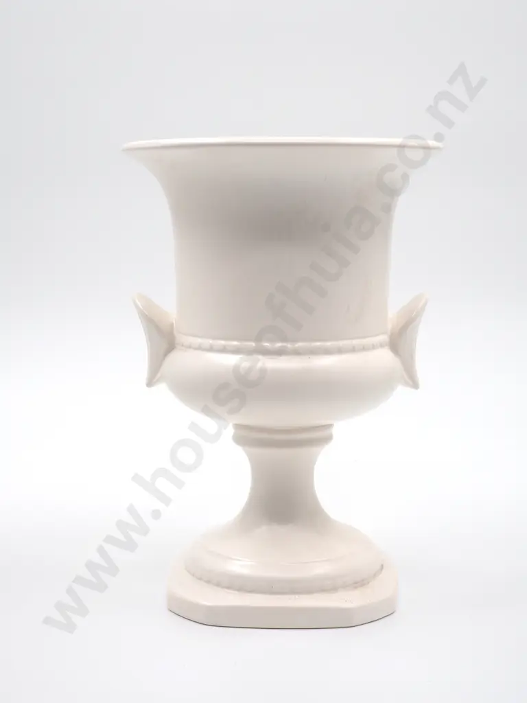 Crown Lynn Urn  No.666 Image 1++