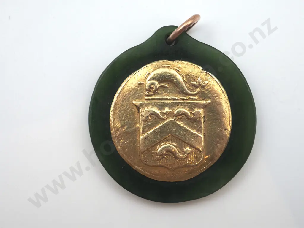 Heraldic Crested & Masonic Cascade Greenstone Pendant in 9ct Gold Image 1++