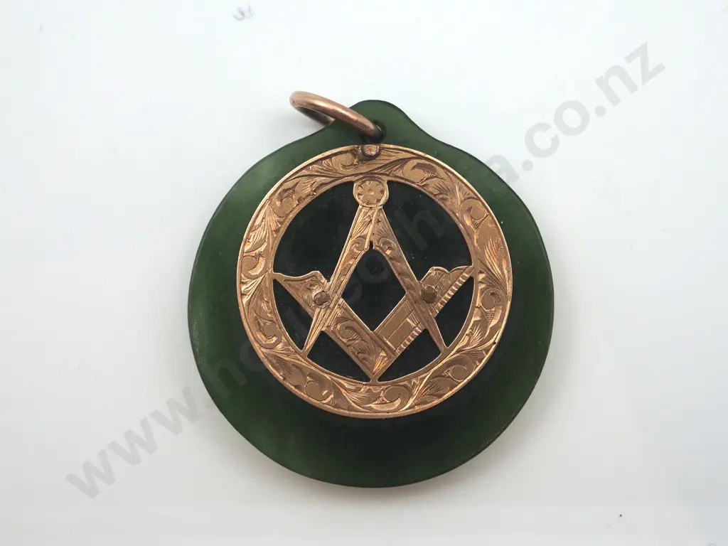 Heraldic Crested & Masonic Cascade Greenstone Pendant in 9ct Gold Image 1++