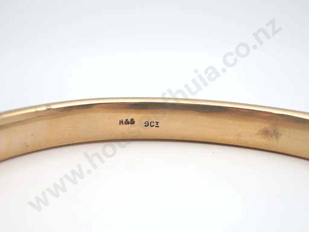 Greenstone 9ct Gold Hinged Bangle Image 1++