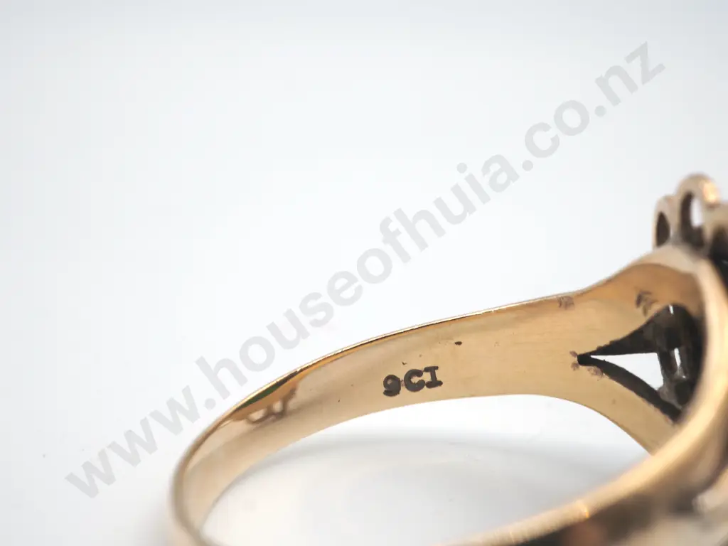 Decorative 9ct Gold Greenstone Ring Image 1++