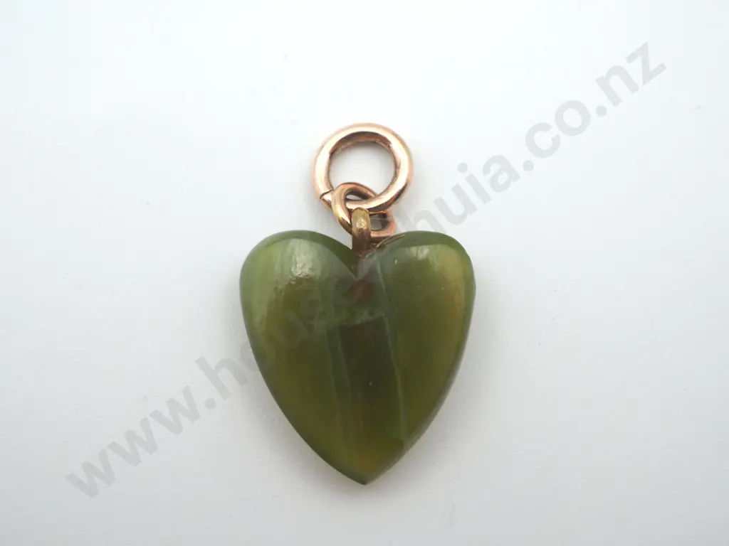 9ct Gold Greenstone Heart Pendant  Image 1++