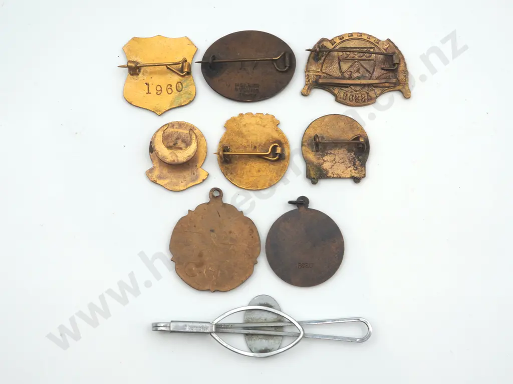 9 x different vintage metal New Zealand badges, clips and pins. Image 1++