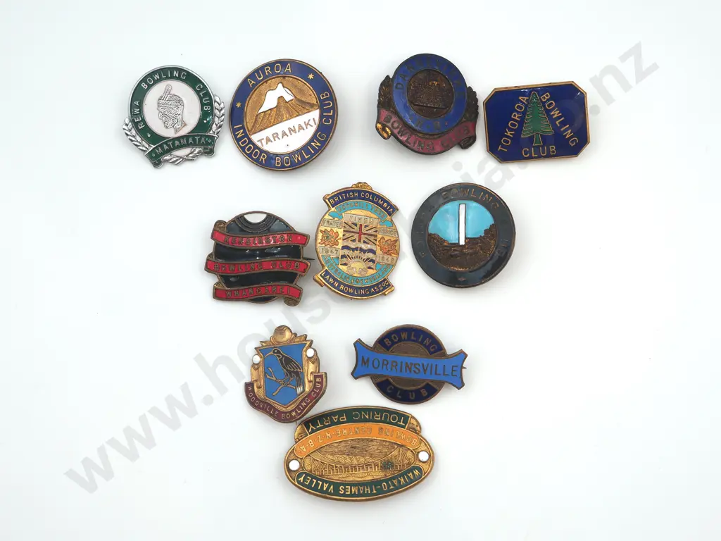 10 x different vintage enamelled  New Zealand bowling club badges. Image 1++
