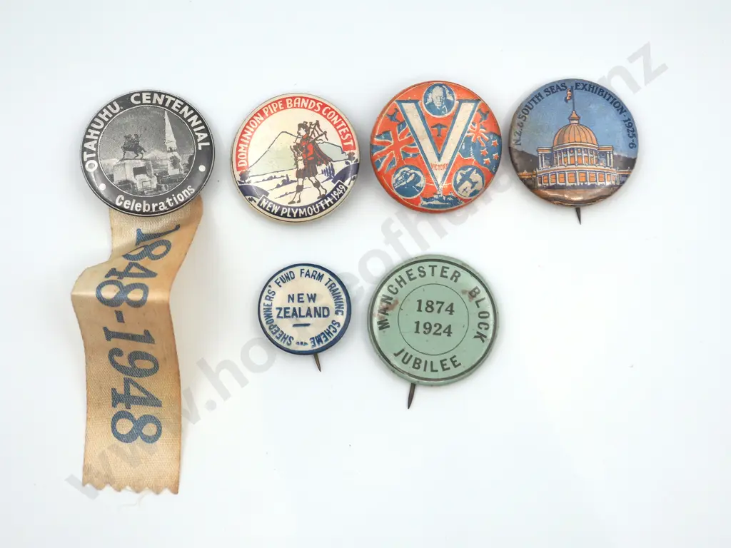 7 x different New Zealand tin badges. 1924 to 1949 Image 1++