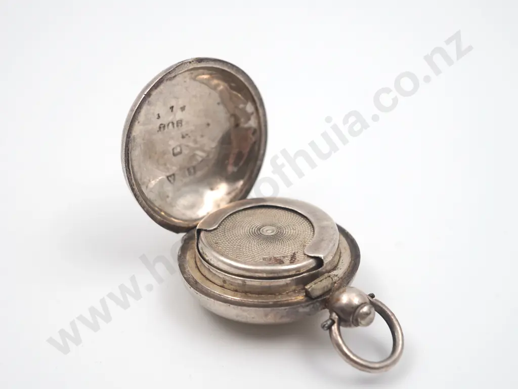 Antique Sterling Silver Sovereign Case Image 1++