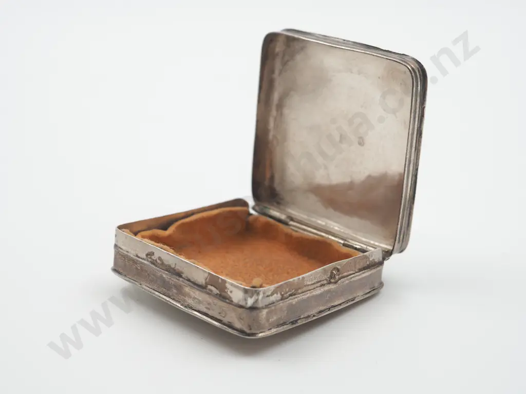 Engraved Antique Pill Case in Sterling Silver Image 1++