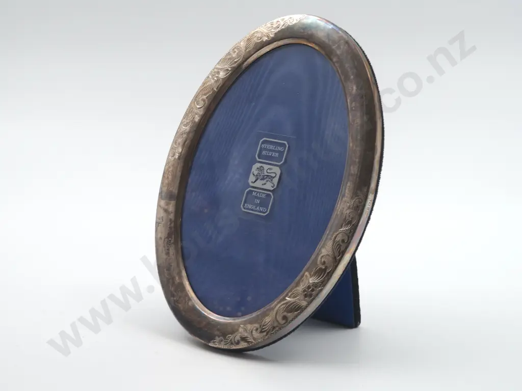 Picture Frame in Sterling Silver Image 1++
