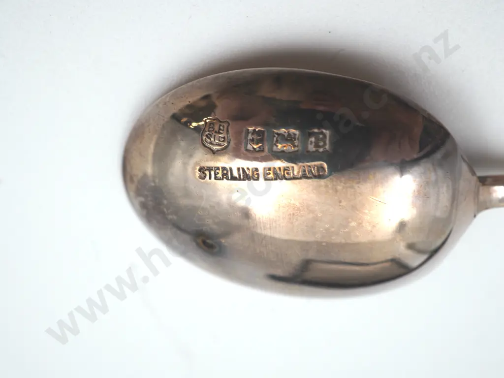 Boxed Arts & Crafts Coffee Spoons in Sterling Silver Image 1++