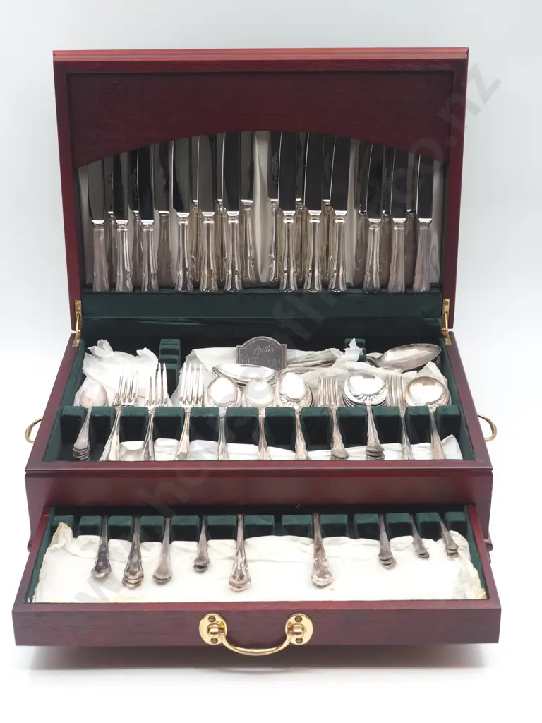 Large Wooden Canteen of EPNS Silver Cutlery Image 1++