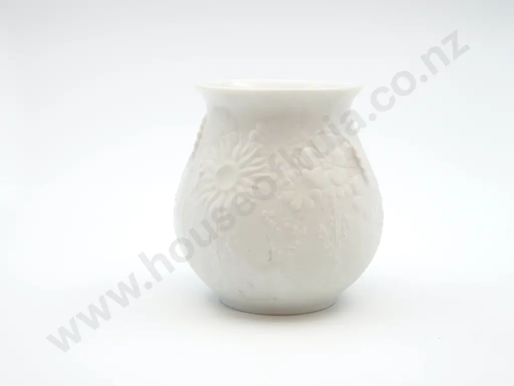 Kaiser Germany Small China Vase  Image 1++