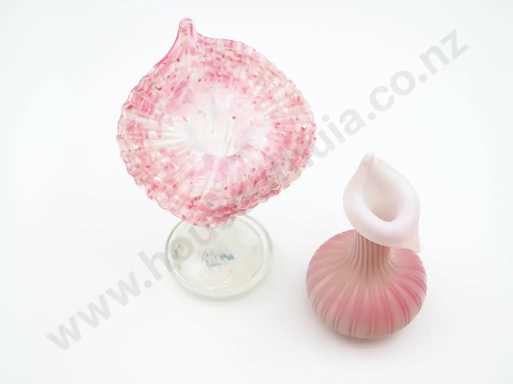 Two 'Jack in the Pulpit' Opening Aurm Lily's Stylised Glass Vases in Pink Tones Image 1++
