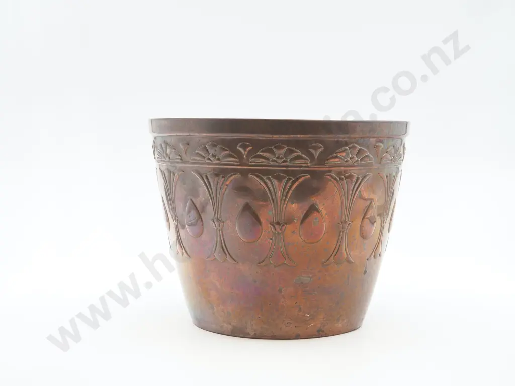 Art Nouveau Copper Jardiniére Image 1++