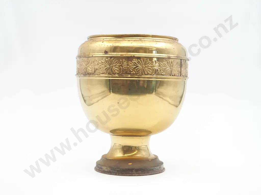 Decorative Brass Jardiniére  Image 1++
