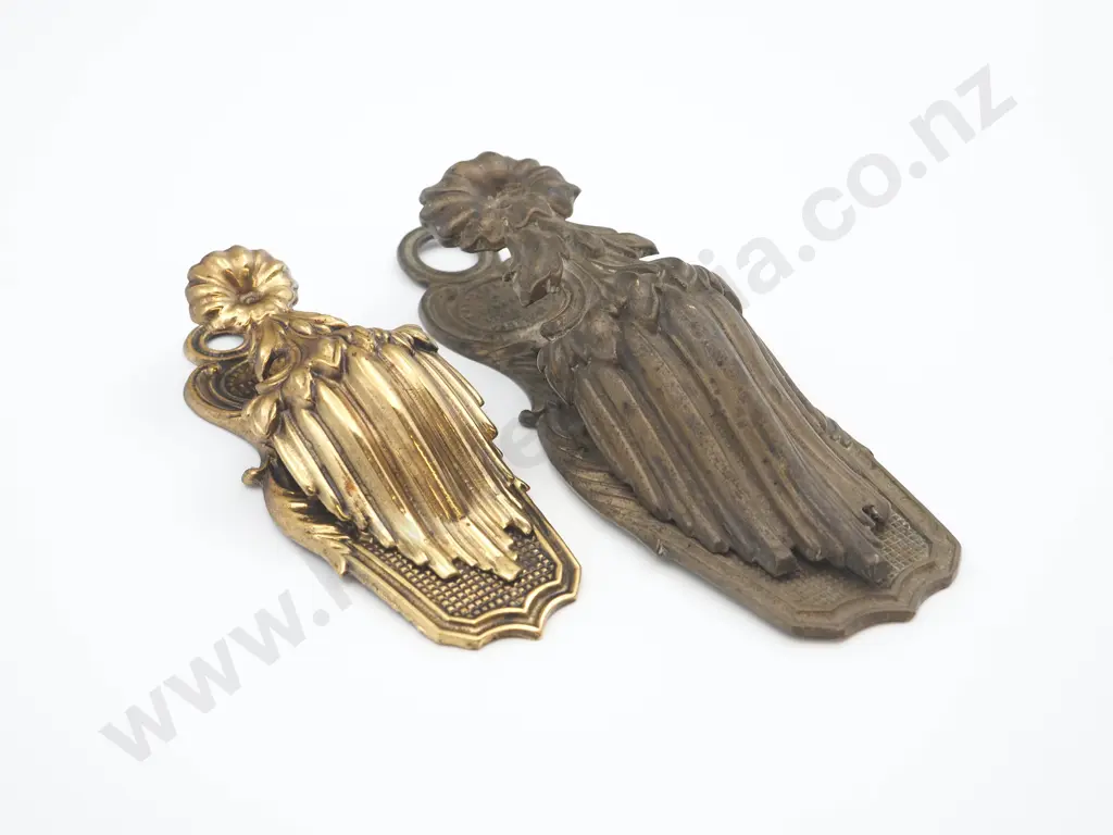 Pair of Matching Letter Clips - One is A/F Image 1++