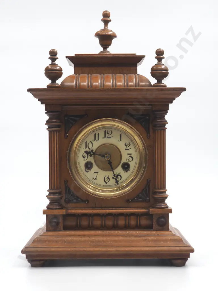 Antique Mantel Clock Image 1++