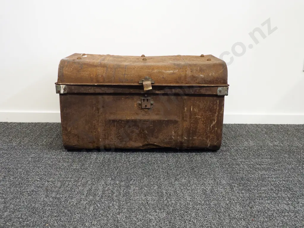 Large 19th Century Metal Steamer Trunk Image 1++