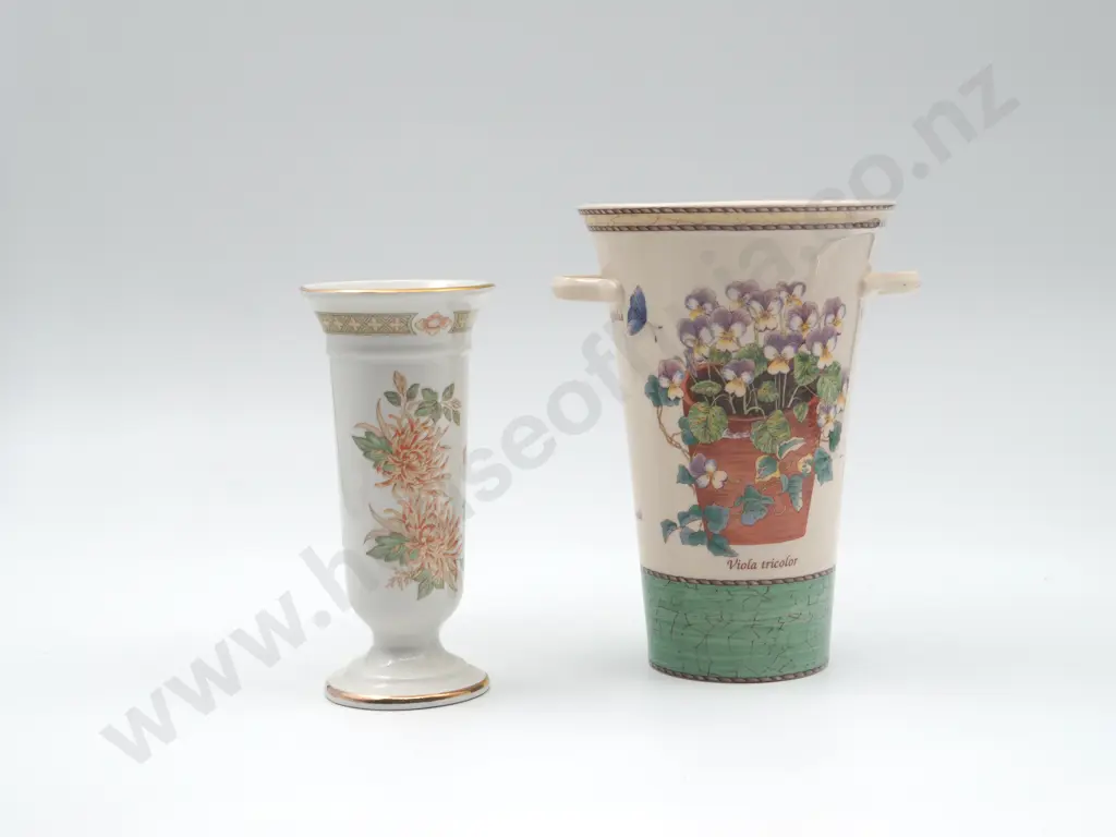 Wedgewood Vase & Miscellaneous Smaller Vase Image 1++