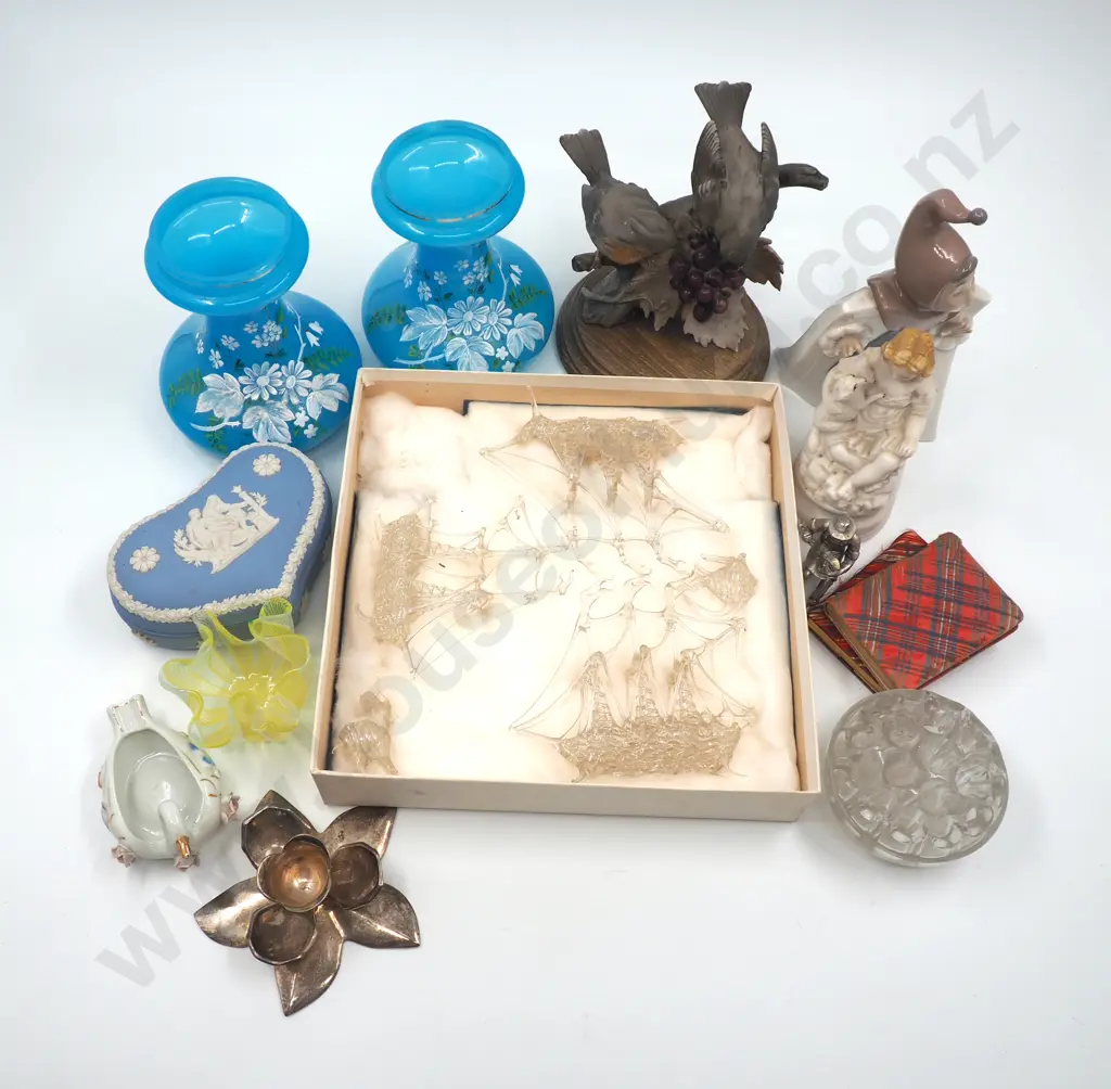 Lot of Decorative Figurines  Image 1++