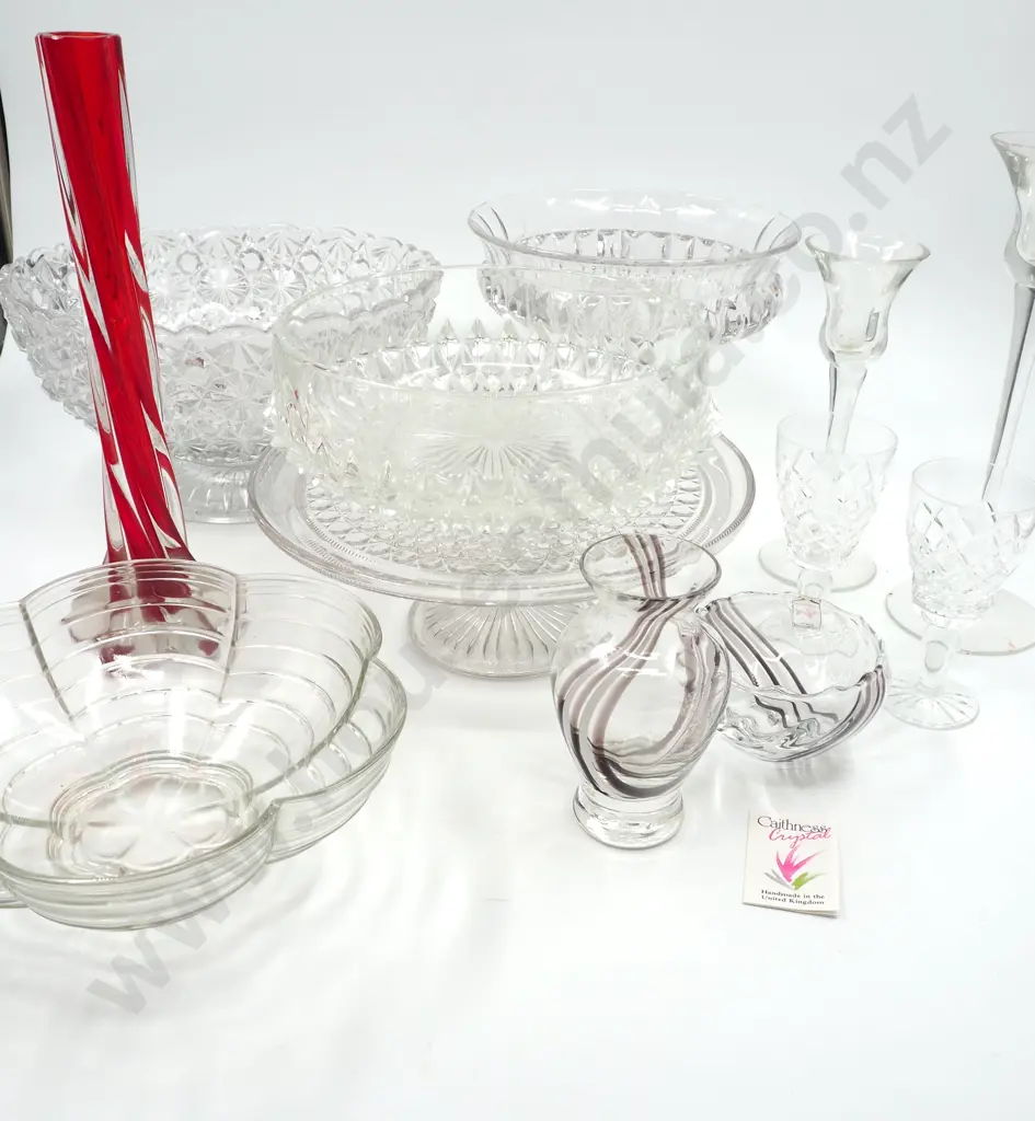 Mixed Lot of Various Cut Glass & Crystal Image 1++