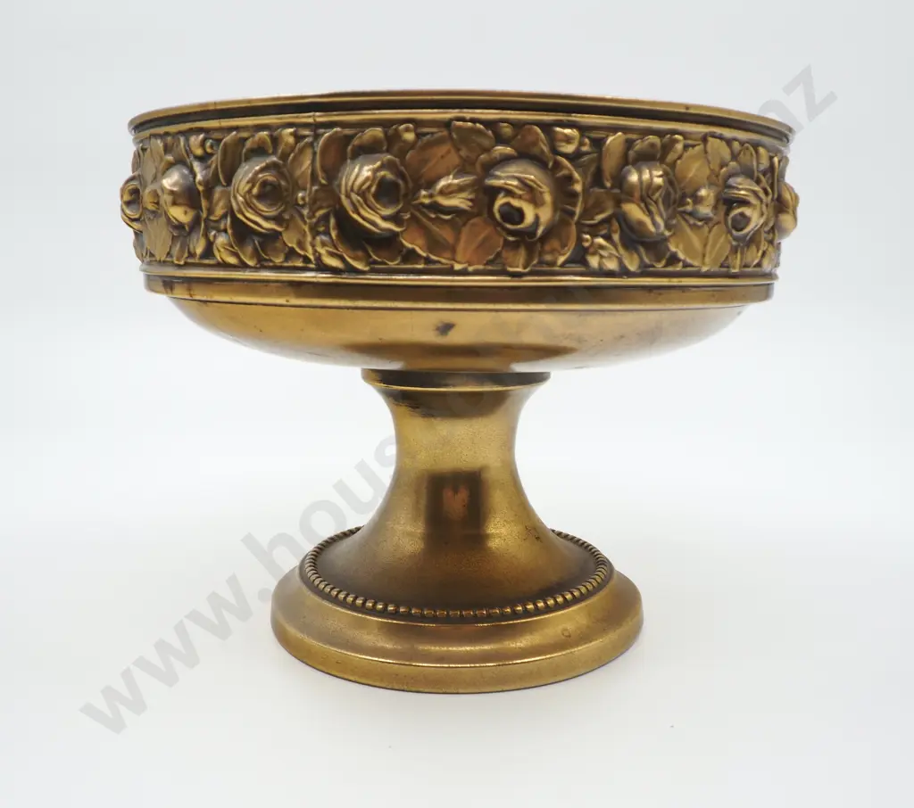 Decorative Bowl on Stand Image 1++