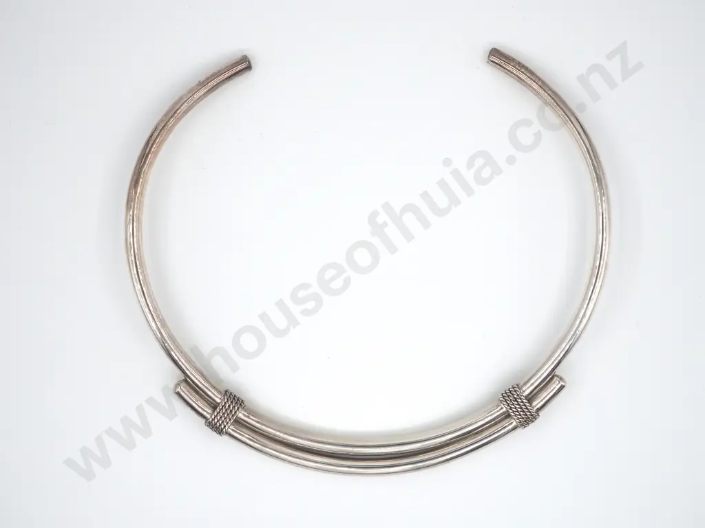 Sterling Silver Collar Image 1++