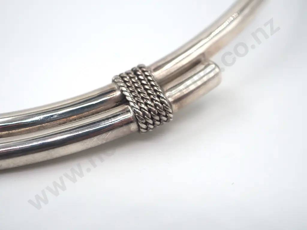 Sterling Silver Collar Image 1++