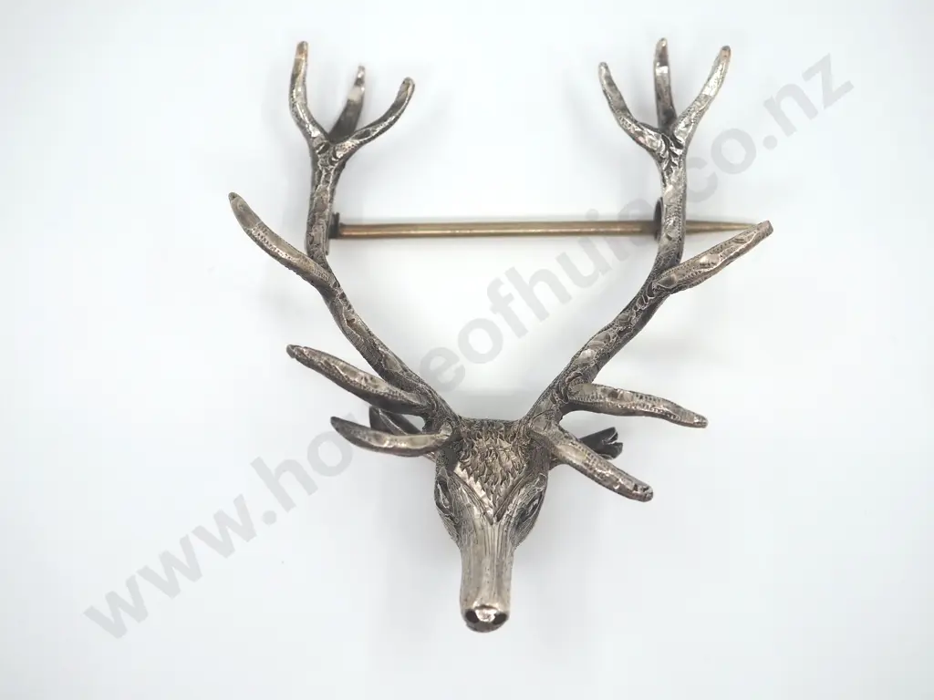 Substantial Sterling Silver Stag Head Brooch Image 1++