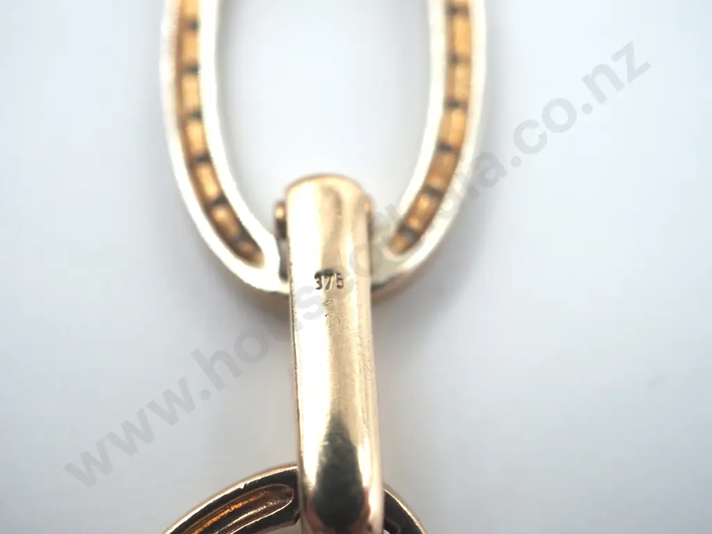 Oval Link Diamond Studded 9ct Gold Bracelet Image 1++