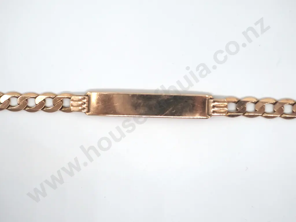 Italian Flattened Curb Link I.D. Bracelet in 9ct Gold Image 1++