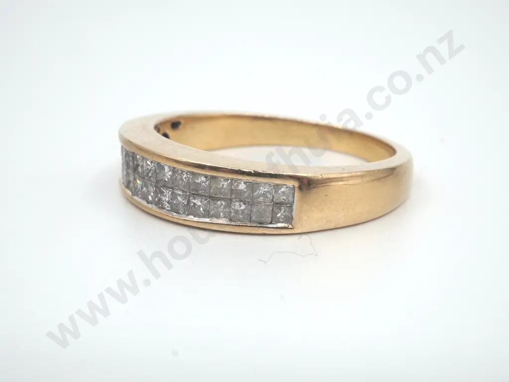 Diamond Half Eternity Ring in 14ct Gold Image 1++