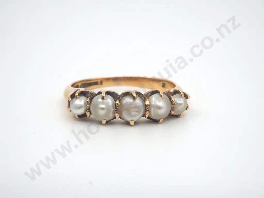 Antique Pearl Ring in 18ct Gold Image 1++