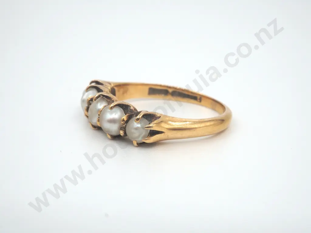 Antique Pearl Ring in 18ct Gold Image 1++